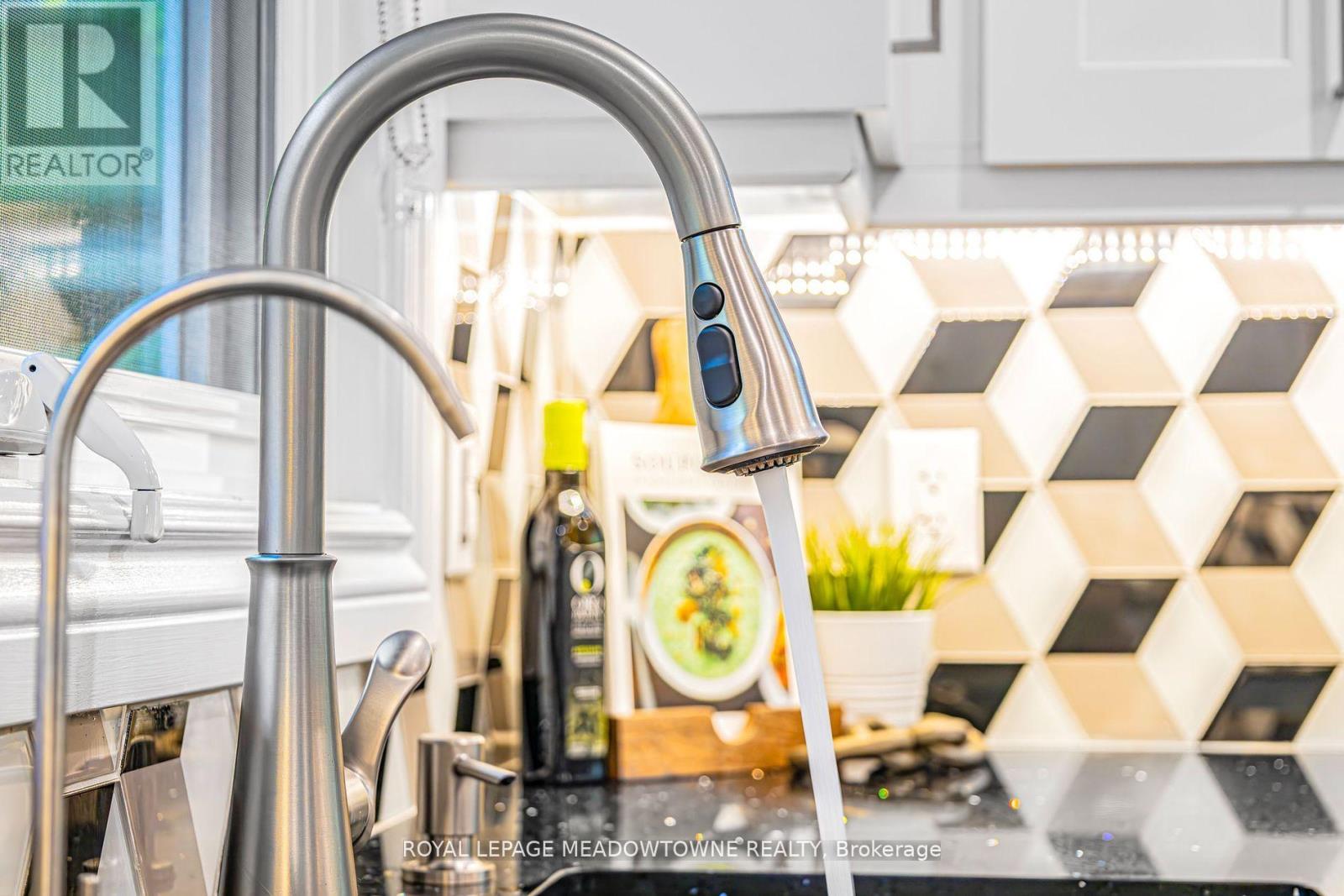 106 Campbell Avenue E, Milton, Ontario  L0P 1B0 - Photo 18 - W12579206