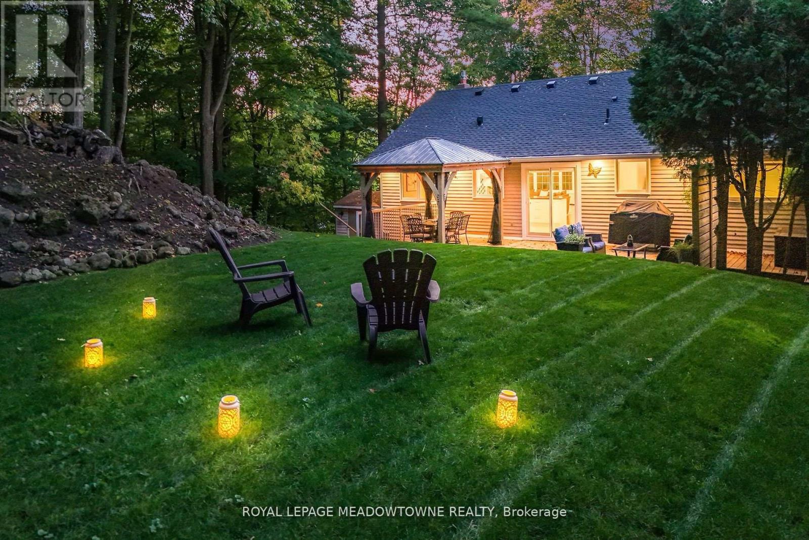 106 Campbell Avenue E, Milton, Ontario  L0P 1B0 - Photo 42 - W12579206