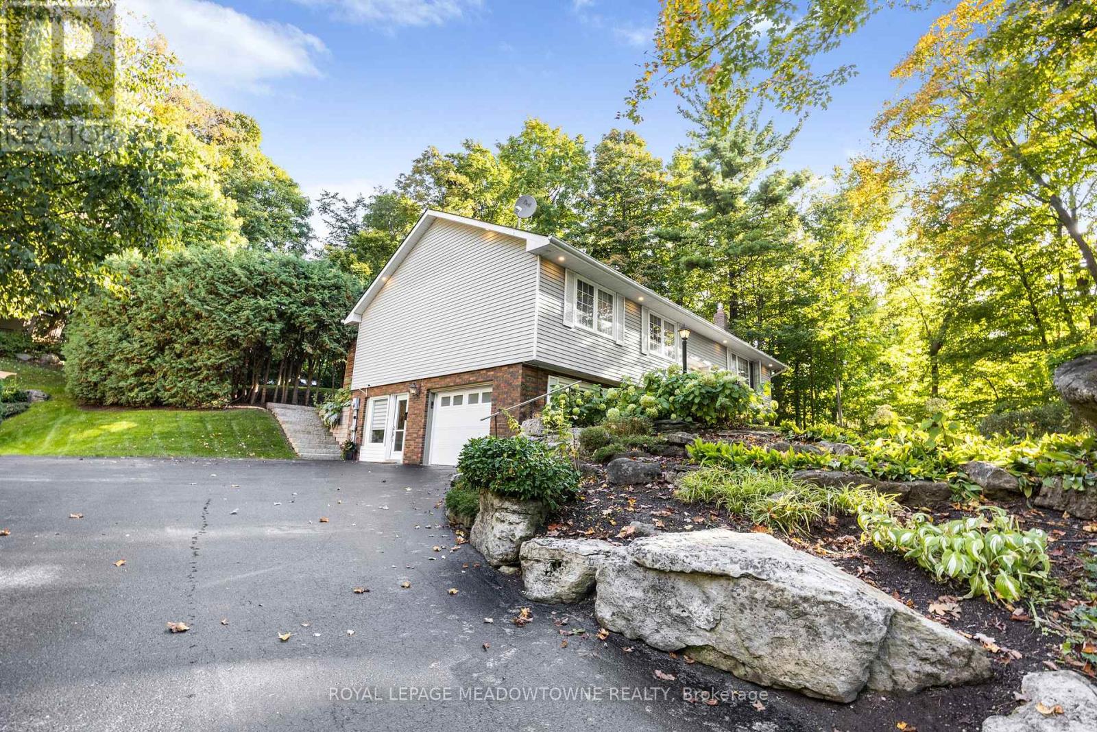 106 Campbell Avenue E, Milton, Ontario  L0P 1B0 - Photo 50 - W12579206