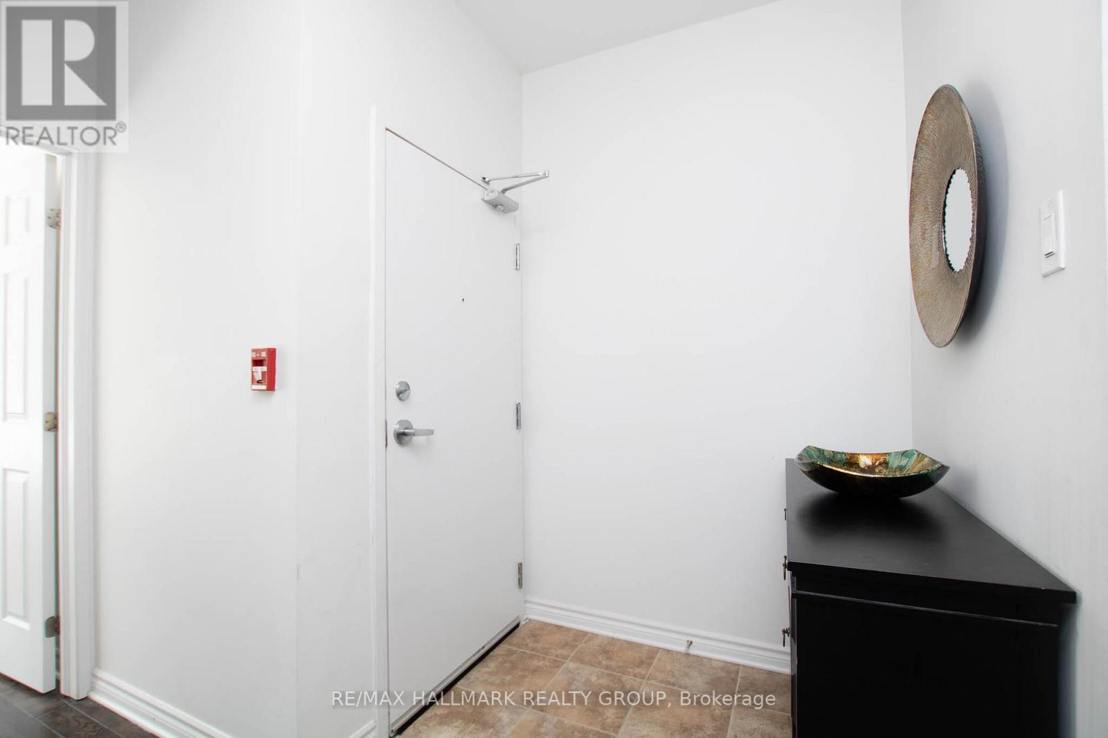 H - 314 Everest Private, Ottawa, Ontario  K1G 4E3 - Photo 5 - X12579304