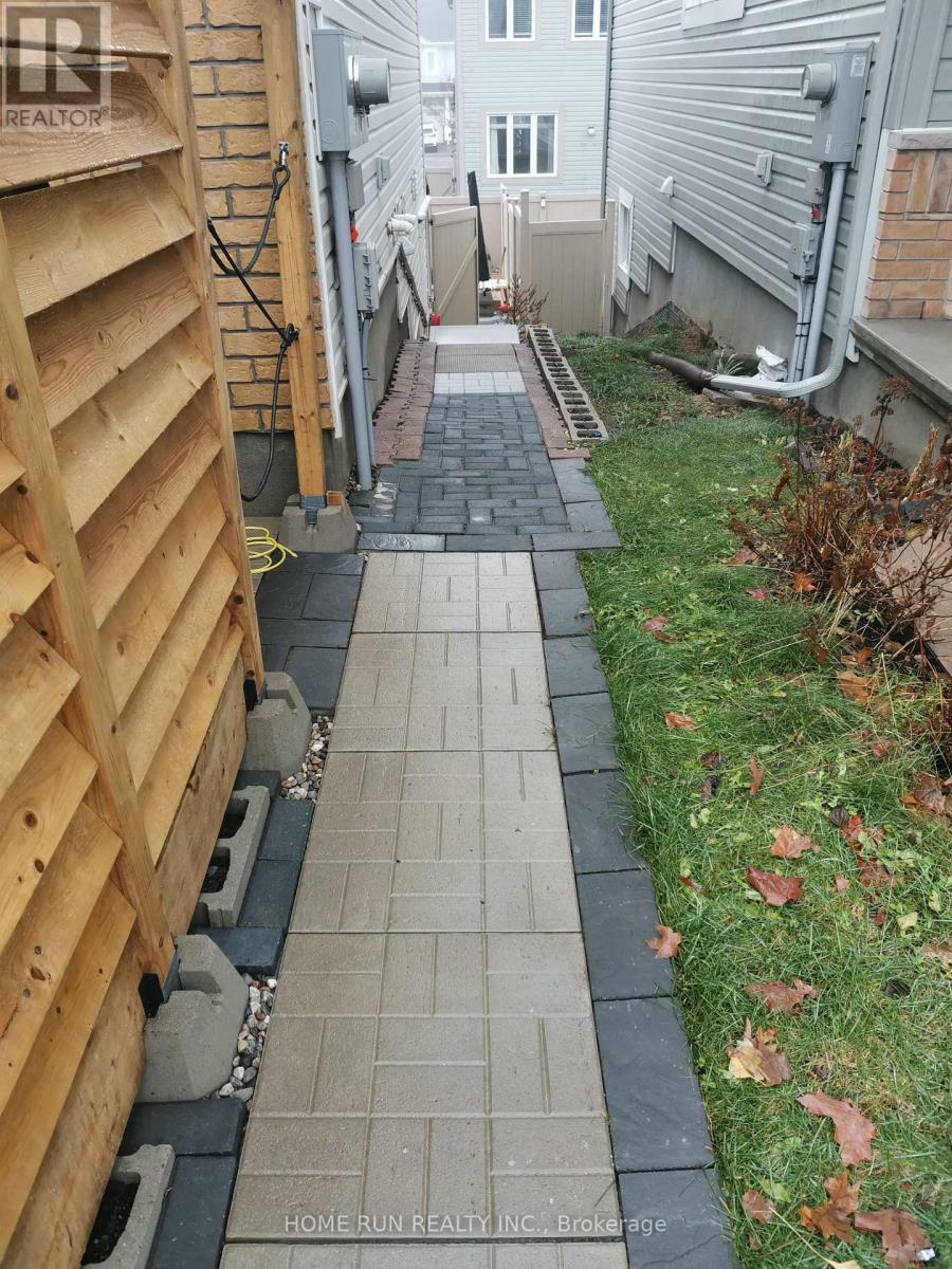 Unit B - 904 Shimmerton Circle, Ottawa, Ontario  K2M 0L4 - Photo 10 - X12579348