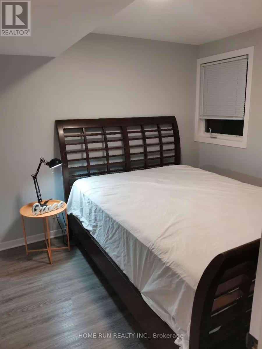 Unit B - 904 Shimmerton Circle, Ottawa, Ontario  K2M 0L4 - Photo 2 - X12579348