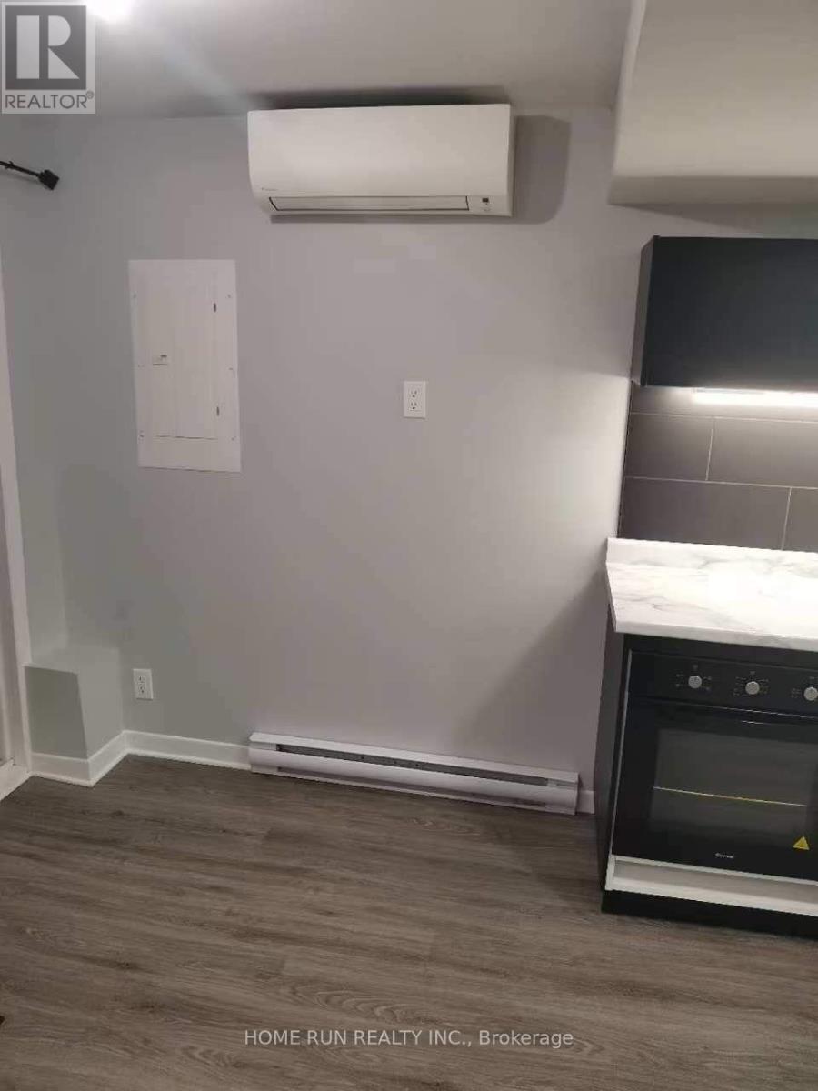 Unit B - 904 Shimmerton Circle, Ottawa, Ontario  K2M 0L4 - Photo 6 - X12579348