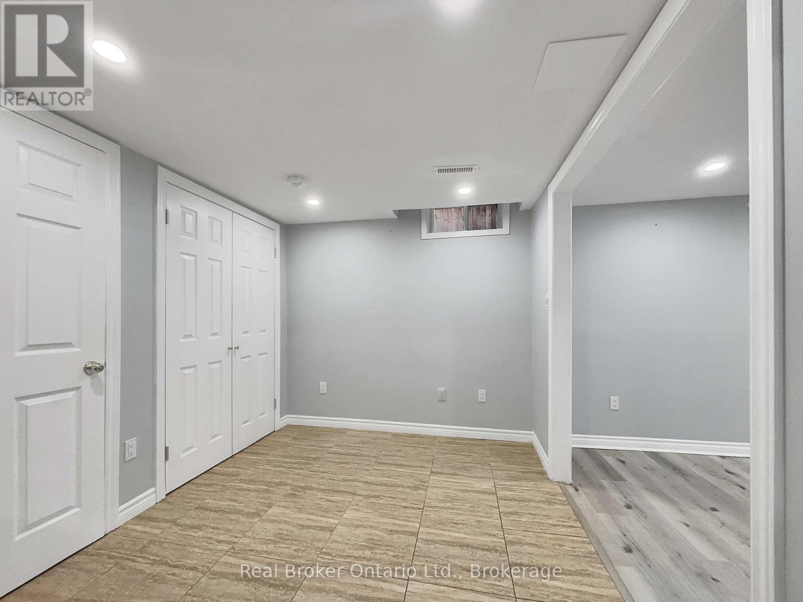 157 Twin Crescent, Hamilton, Ontario  L8W 3A7 - Photo 30 - X12579296