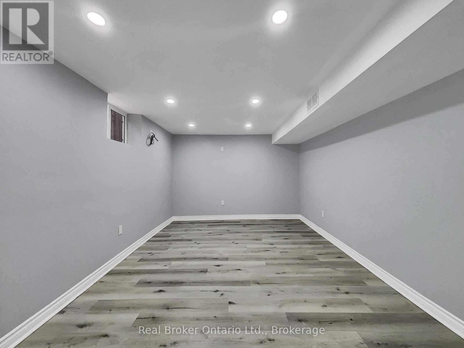 157 Twin Crescent, Hamilton, Ontario  L8W 3A7 - Photo 31 - X12579296