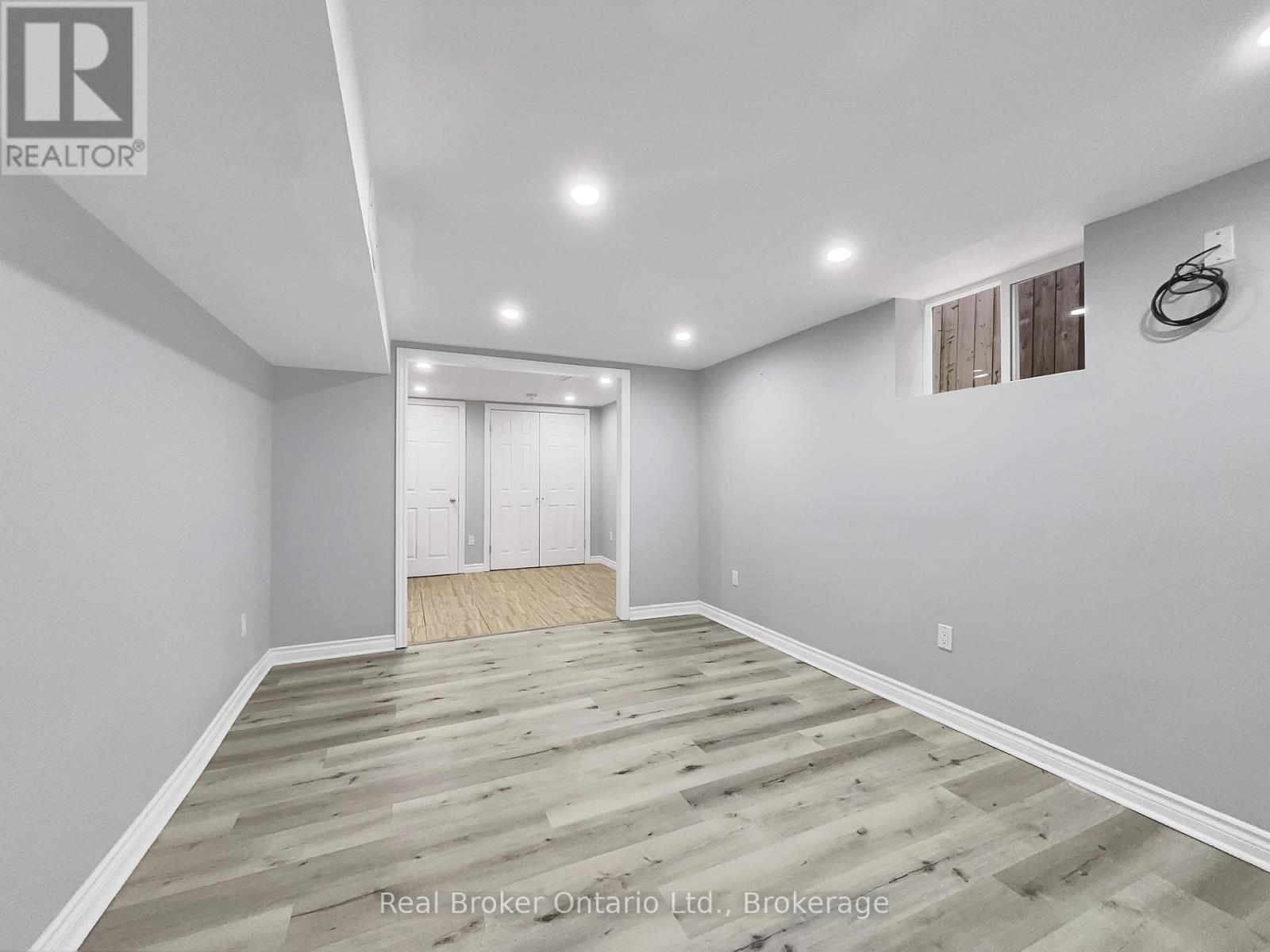 157 Twin Crescent, Hamilton, Ontario  L8W 3A7 - Photo 32 - X12579296