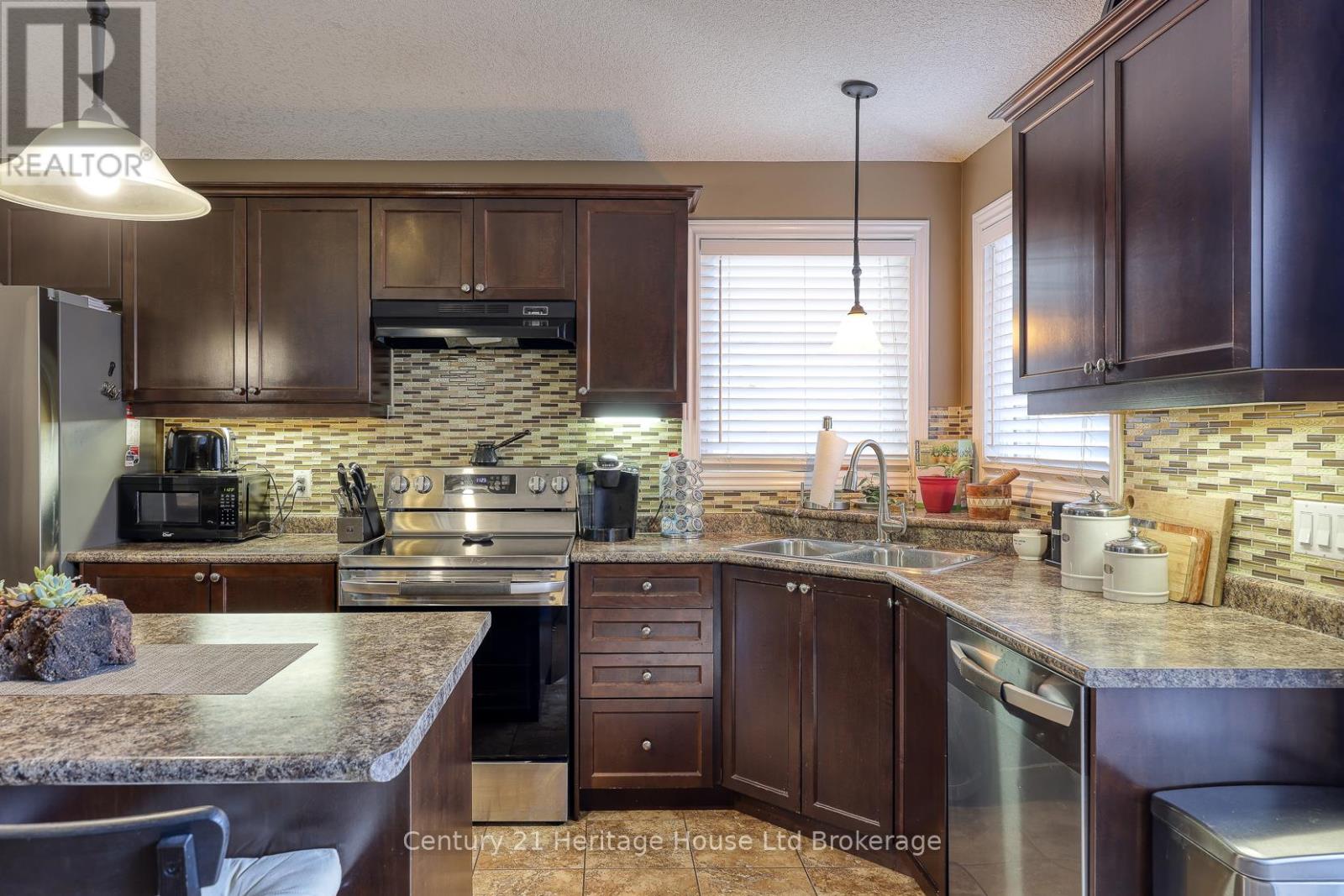 601 Sales Drive, Woodstock, Ontario  N4S 0A1 - Photo 9 - X12579382