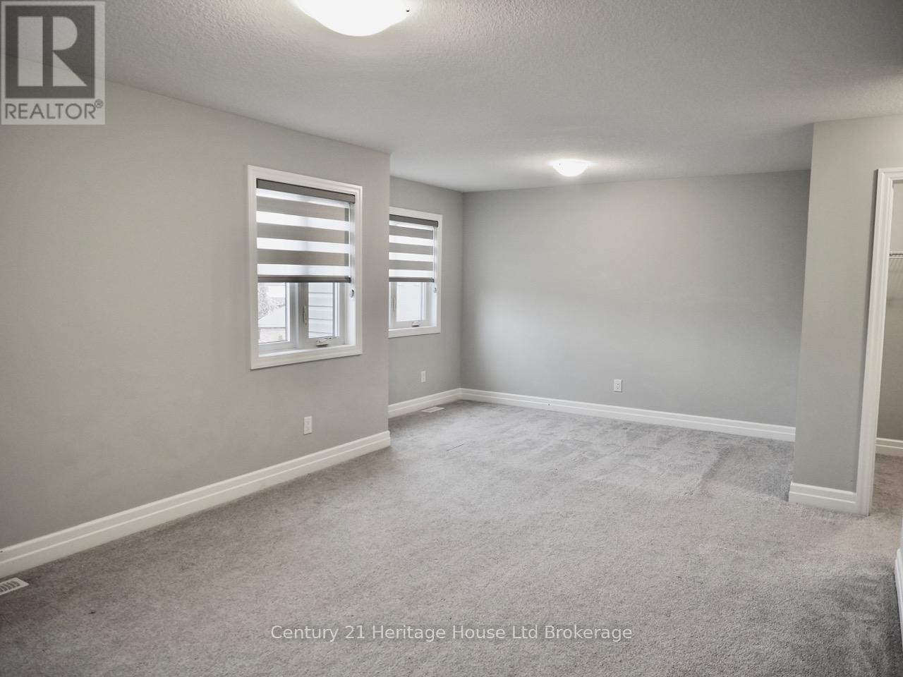 8 Sycamore Drive, Tillsonburg, Ontario  N4G 5S3 - Photo 18 - X12579398