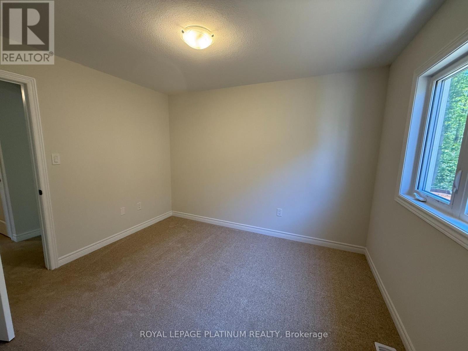 135 Mceachern Lane, Gravenhurst, Ontario  P1P 0H8 - Photo 10 - X12579152