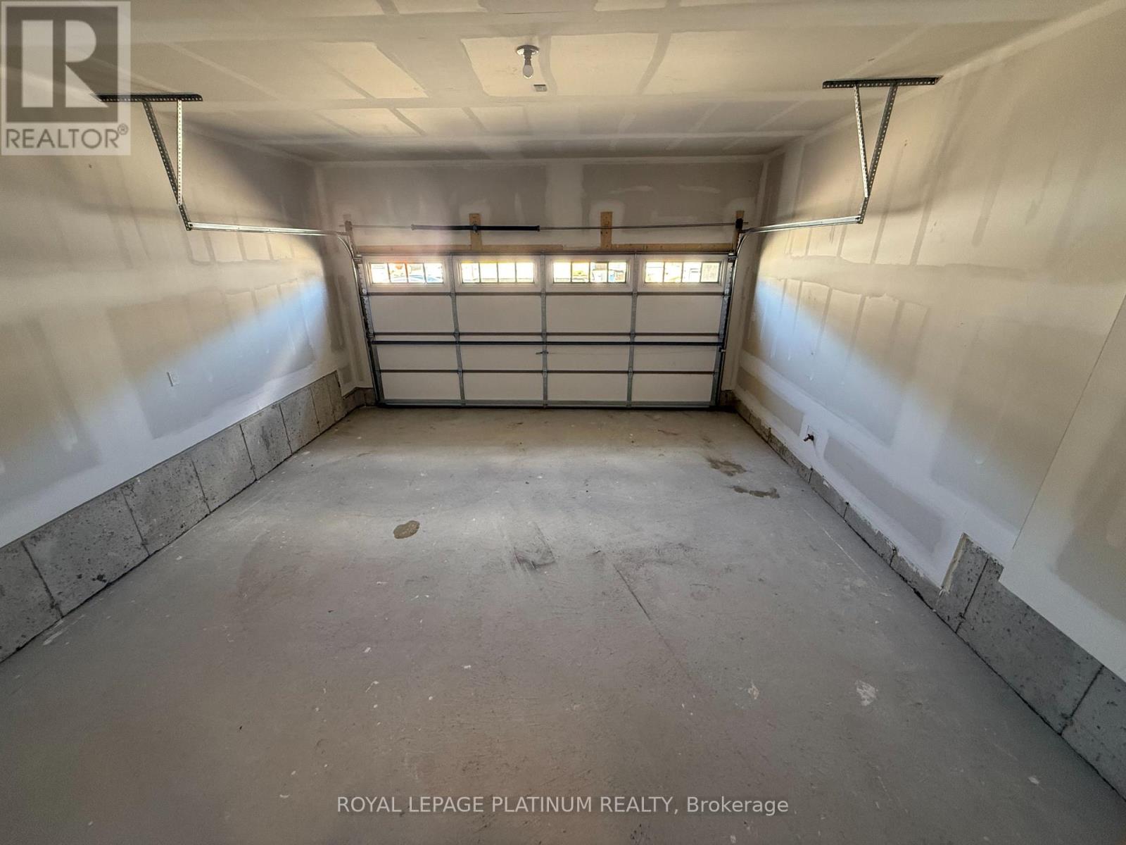 135 Mceachern Lane, Gravenhurst, Ontario  P1P 0H8 - Photo 26 - X12579152