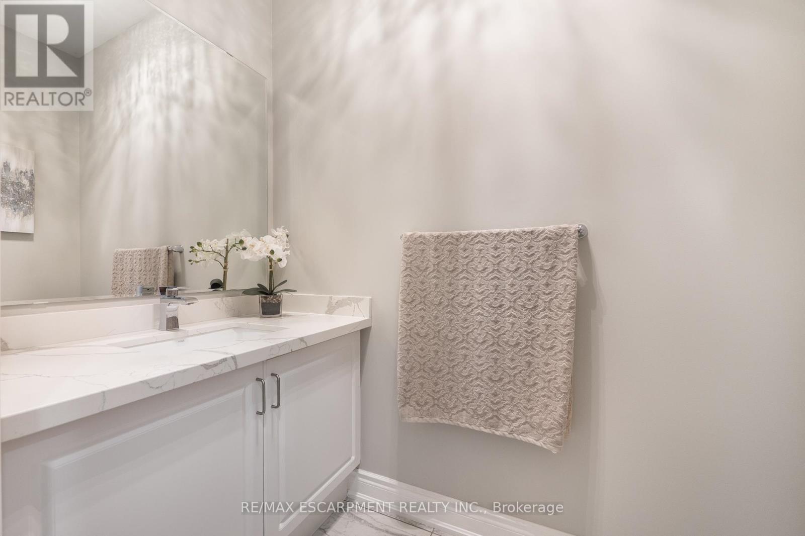 107 Avanti Crescent, Hamilton, Ontario  L8B 1W7 - Photo 22 - X12579158