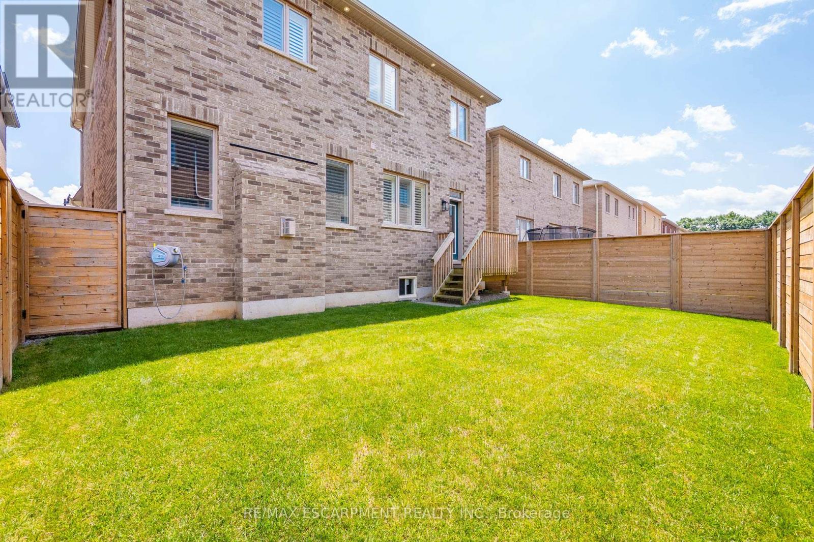 107 Avanti Crescent, Hamilton, Ontario  L8B 1W7 - Photo 43 - X12579158