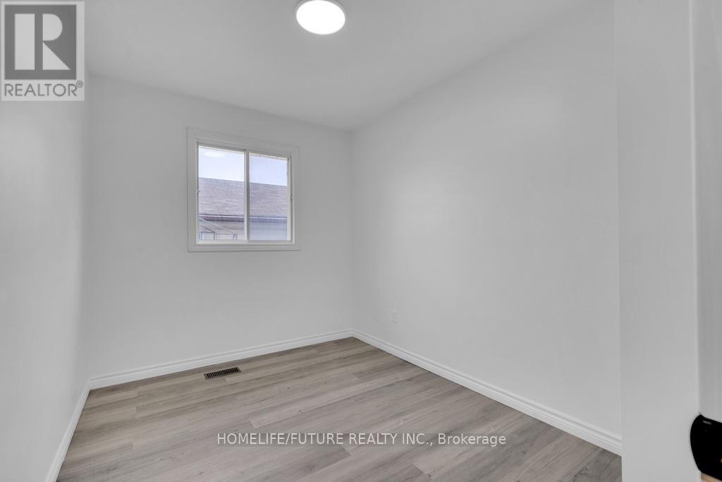 Upper - 453 Crystal Drive, Peterborough, Ontario  K9J 8L3 - Photo 14 - X12579216