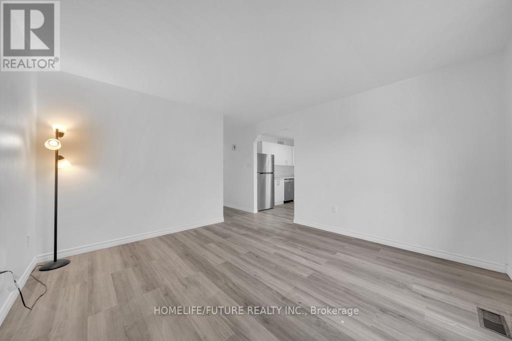 Upper - 453 Crystal Drive, Peterborough, Ontario  K9J 8L3 - Photo 8 - X12579216