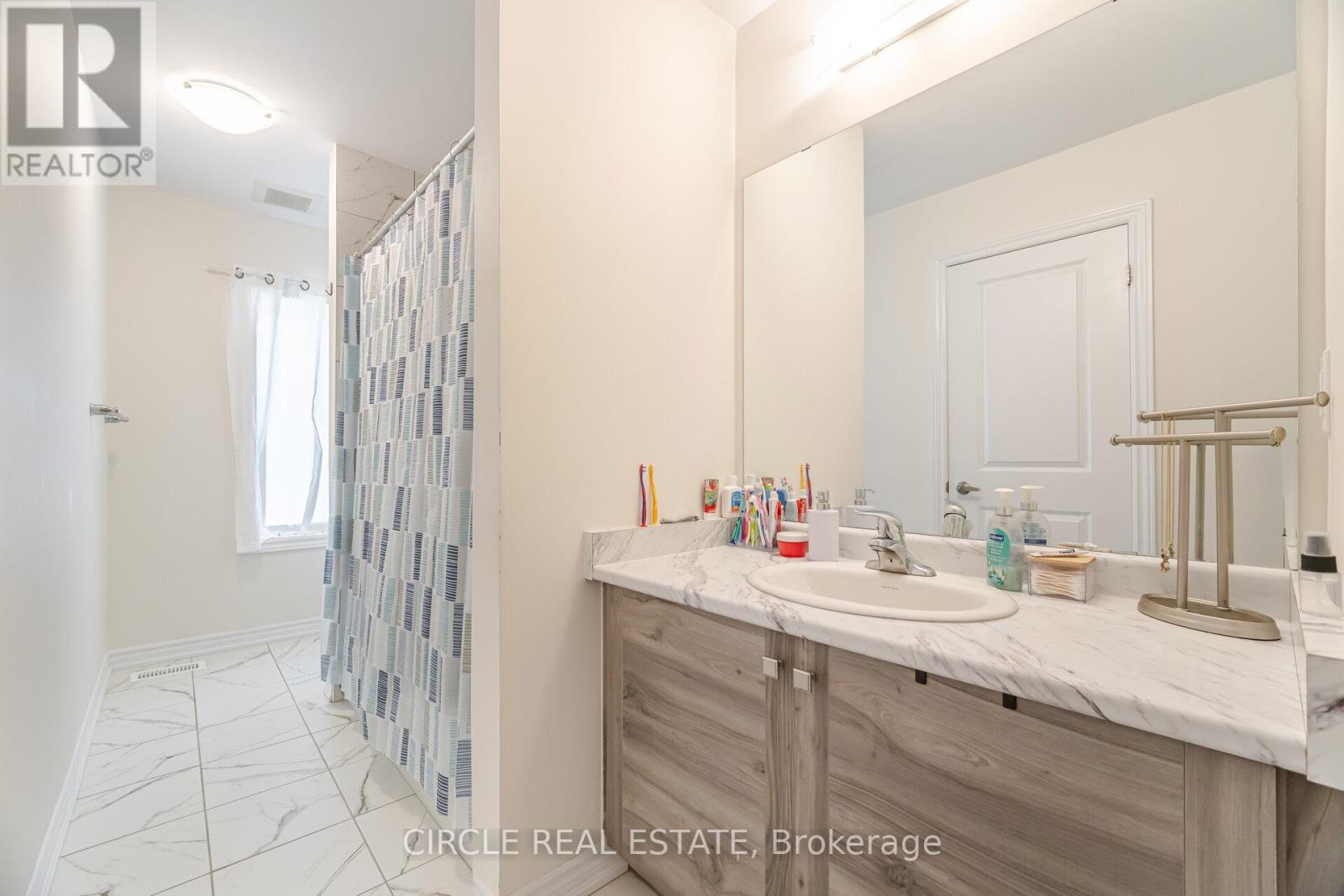 7 Bee Crescent, Brantford, Ontario  N3T 0V7 - Photo 40 - X12579224