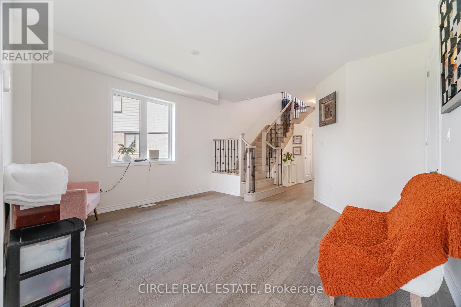 7 Bee Crescent, Brantford, Ontario  N3T 0V7 - Photo 8 - X12579224