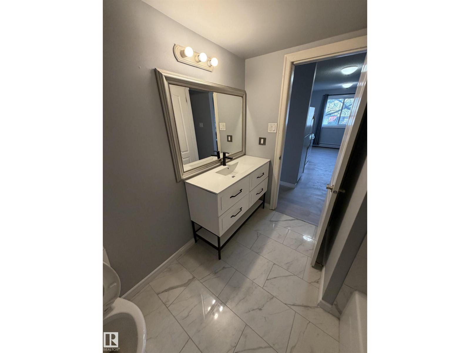 #202 10740 105 St Nw, Edmonton, Alberta  T5H 2X2 - Photo 17 - E4454309