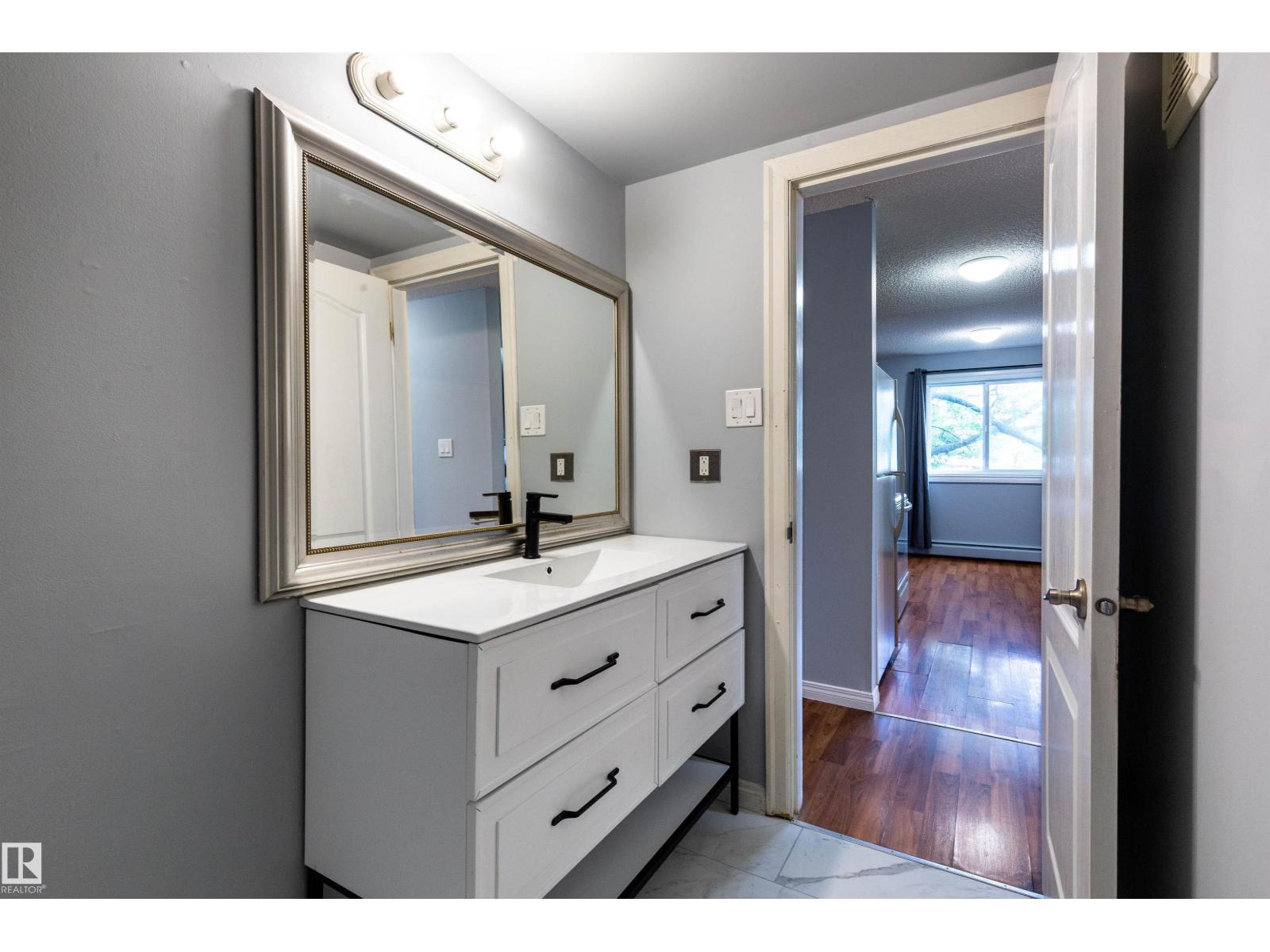 #202 10740 105 St Nw, Edmonton, Alberta  T5H 2X2 - Photo 12 - E4454309