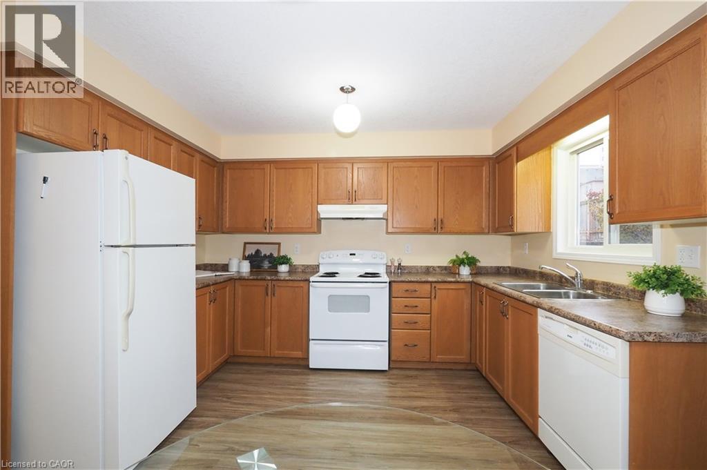 240 Westmeadow Drive Unit# 10b, Kitchener, Ontario  N2N 0A1 - Photo 13 - 40790615