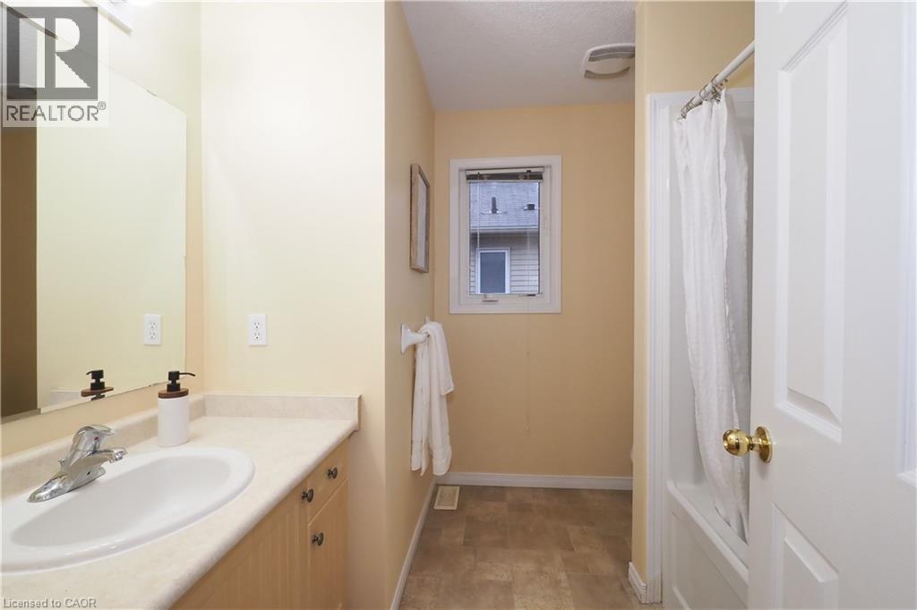 240 Westmeadow Drive Unit# 10b, Kitchener, Ontario  N2N 0A1 - Photo 28 - 40790615