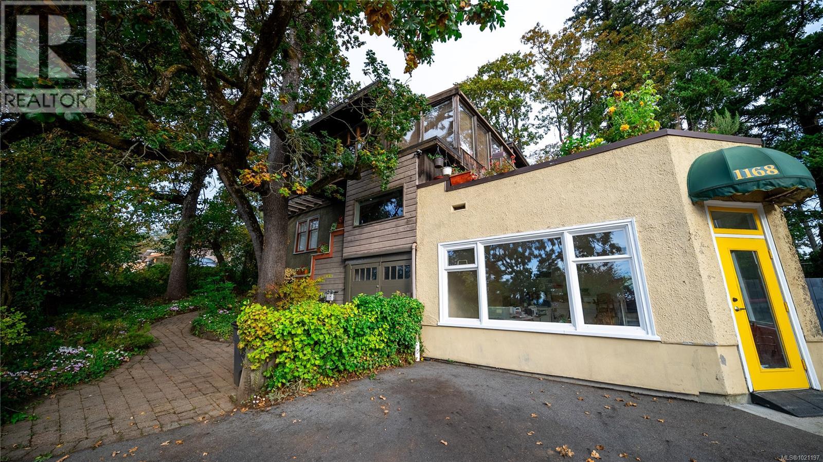 1168 Burnside Rd W, Saanich, British Columbia  V8Z 1N6 - Photo 40 - 1021197