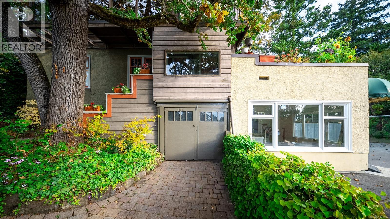 1168 Burnside Rd W, Saanich, British Columbia  V8Z 1N6 - Photo 41 - 1021197