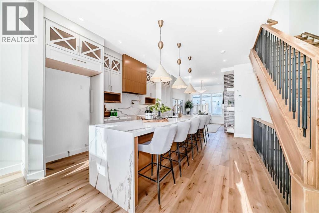 2048 41 Avenue Sw, Calgary, Alberta  T2T 6N7 - Photo 3 - A2264882