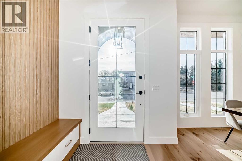 2048 41 Avenue Sw, Calgary, Alberta  T2T 6N7 - Photo 2 - A2264882