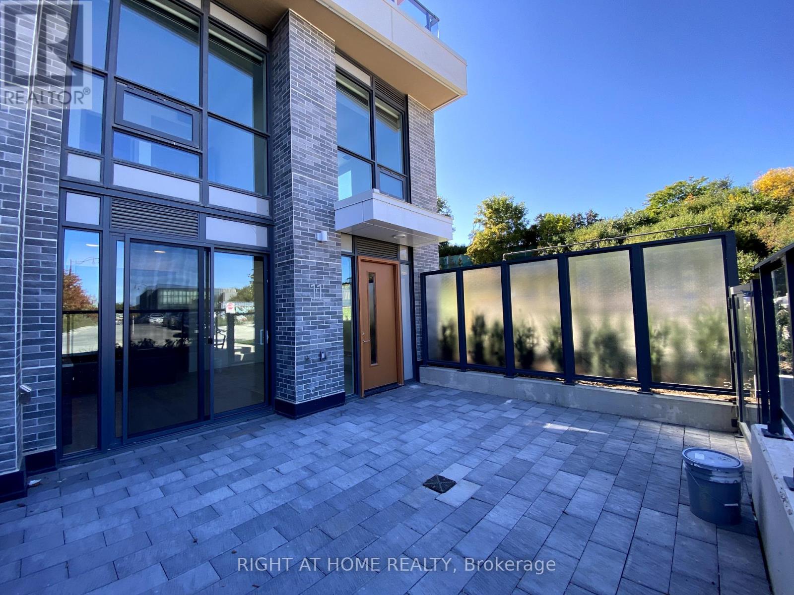 106 - 11 MCMAHON DRIVE, Toronto, Ontario