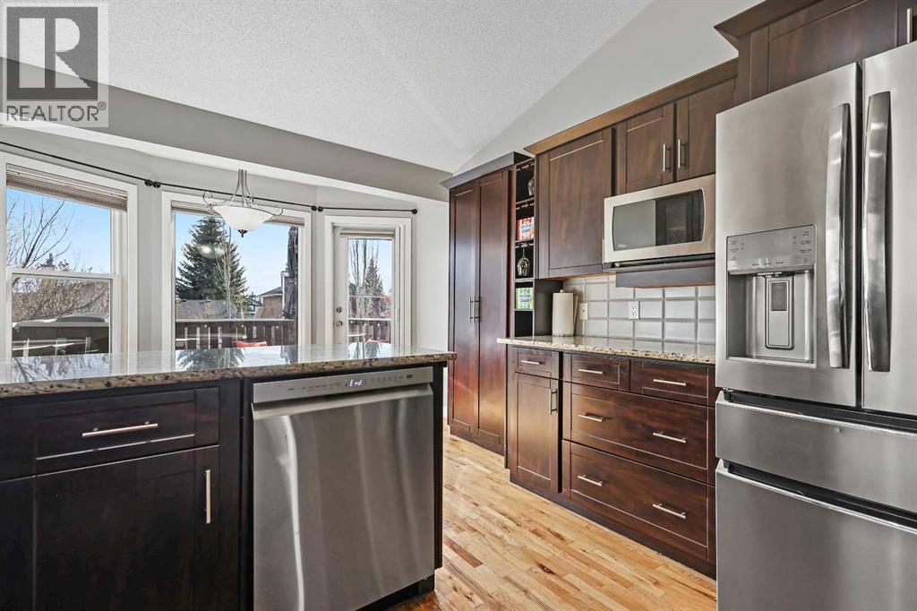 57 Shannon Circle Sw, Calgary, Alberta  T2Y 2K4 - Photo 11 - A2269714