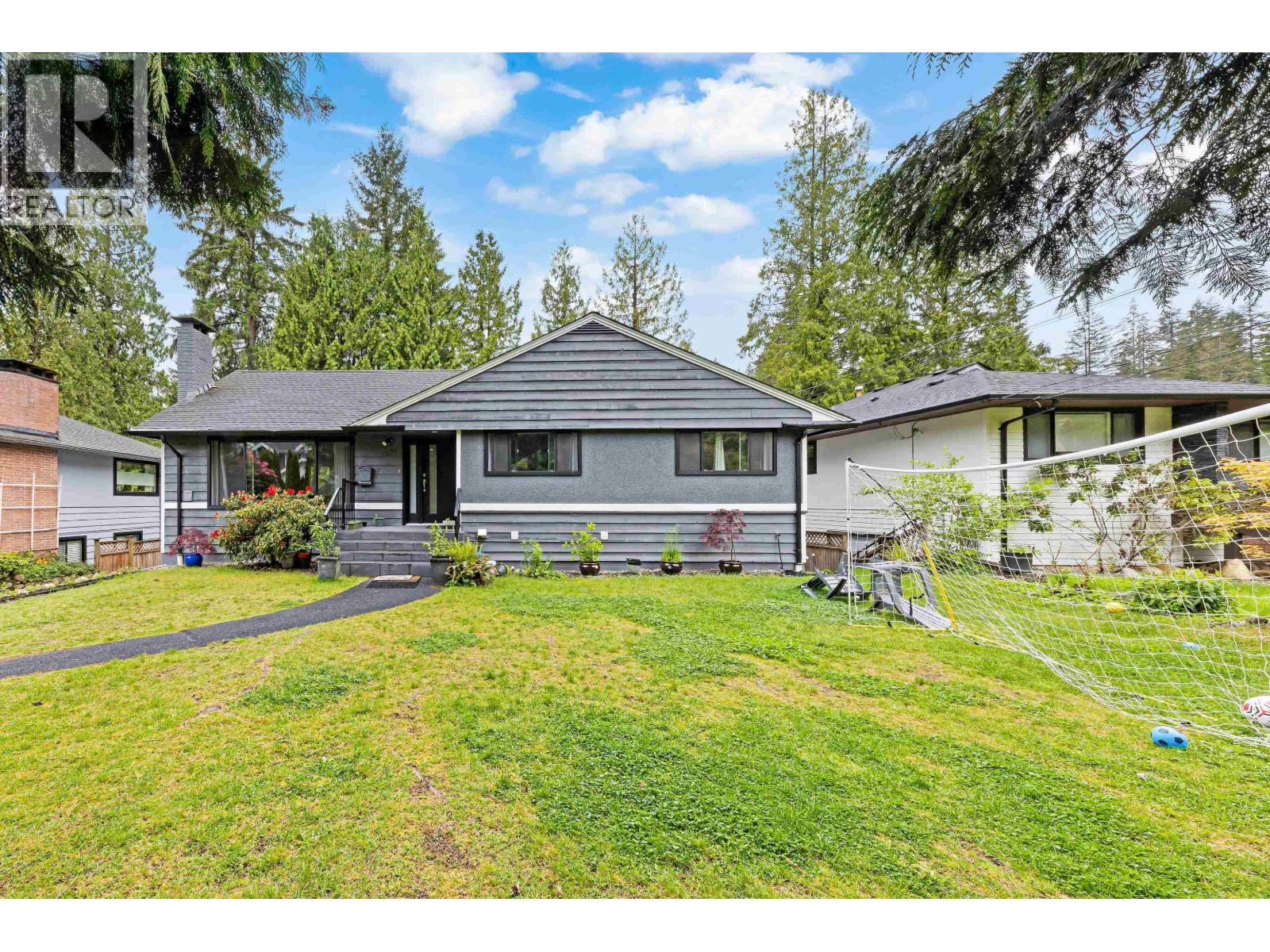 4477 PRIMROSE LANE, North Vancouver, British Columbia