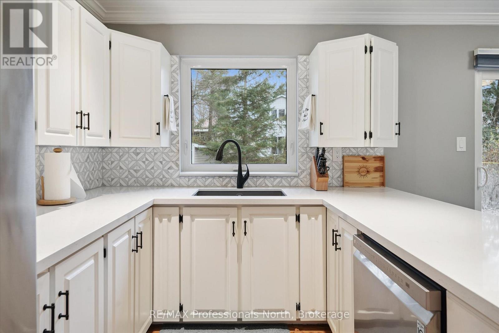 91 Hubbel Crescent, Huntsville, Ontario  P1H 1S6 - Photo 14 - X12579362