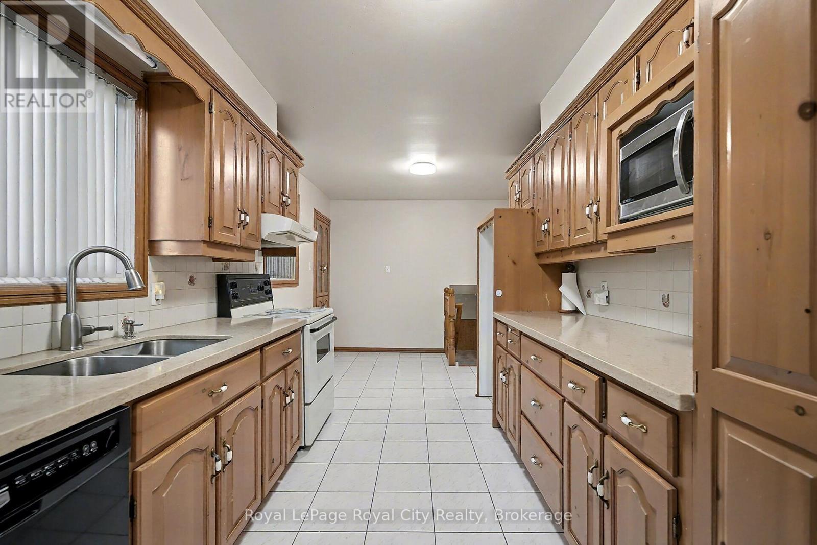 77 Kortright Road W, Guelph, Ontario  N1G 3B3 - Photo 12 - X12579420