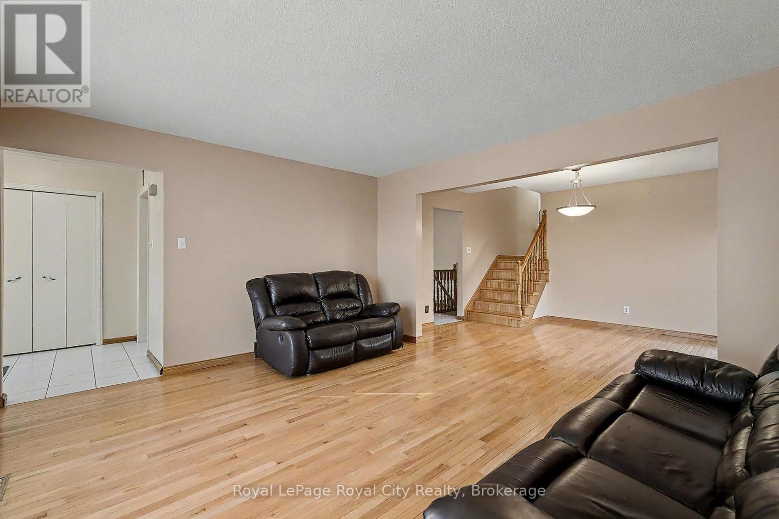 77 Kortright Road W, Guelph, Ontario  N1G 3B3 - Photo 6 - X12579420