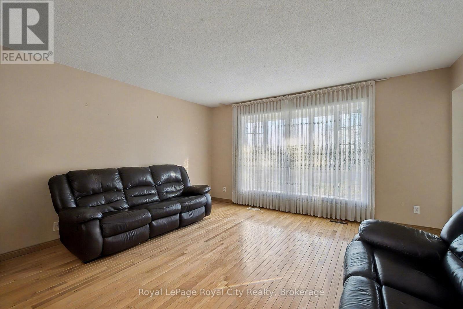 77 Kortright Road W, Guelph, Ontario  N1G 3B3 - Photo 8 - X12579420