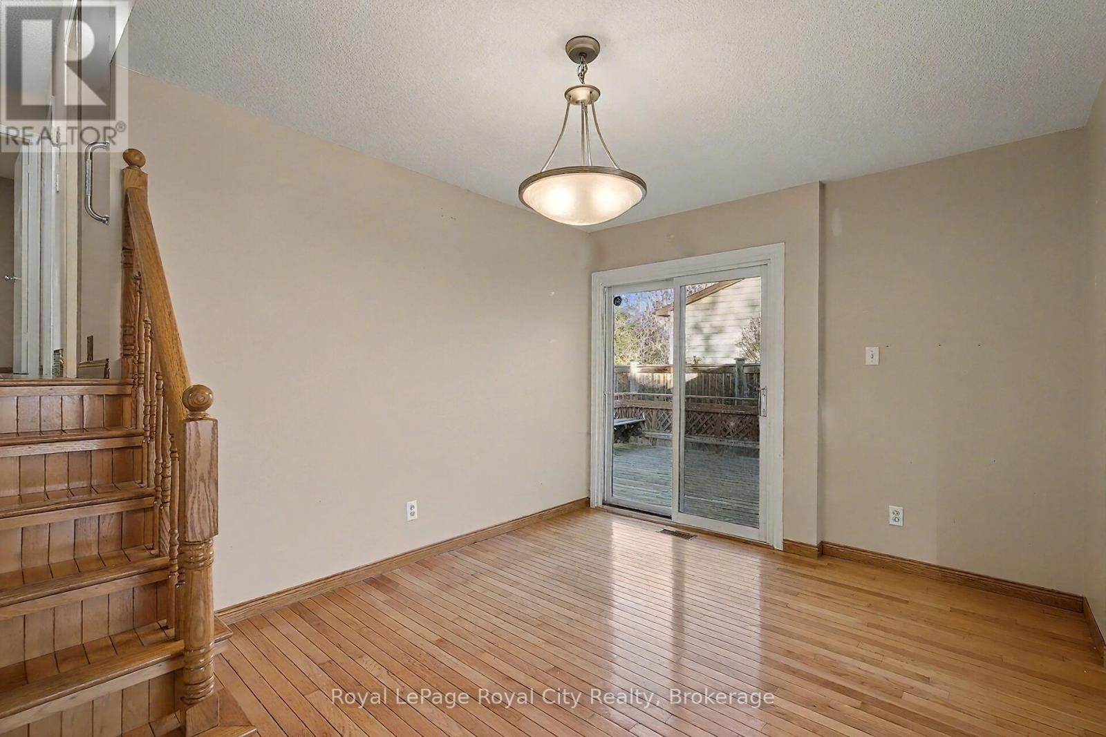 77 Kortright Road W, Guelph, Ontario  N1G 3B3 - Photo 9 - X12579420