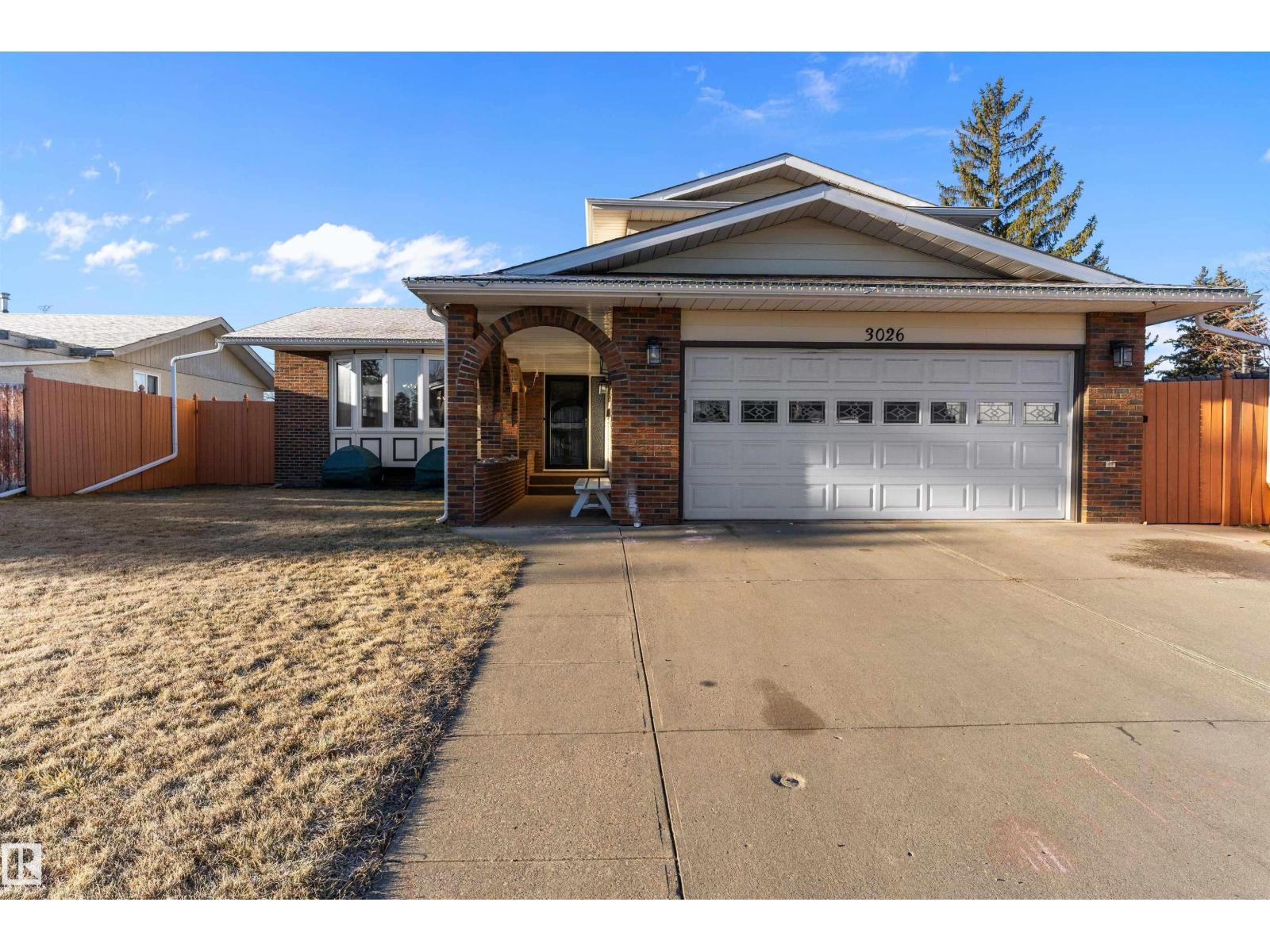 3026 105a St Nw, Edmonton, Alberta  T6J 3A5 - Photo 1 - E4466782