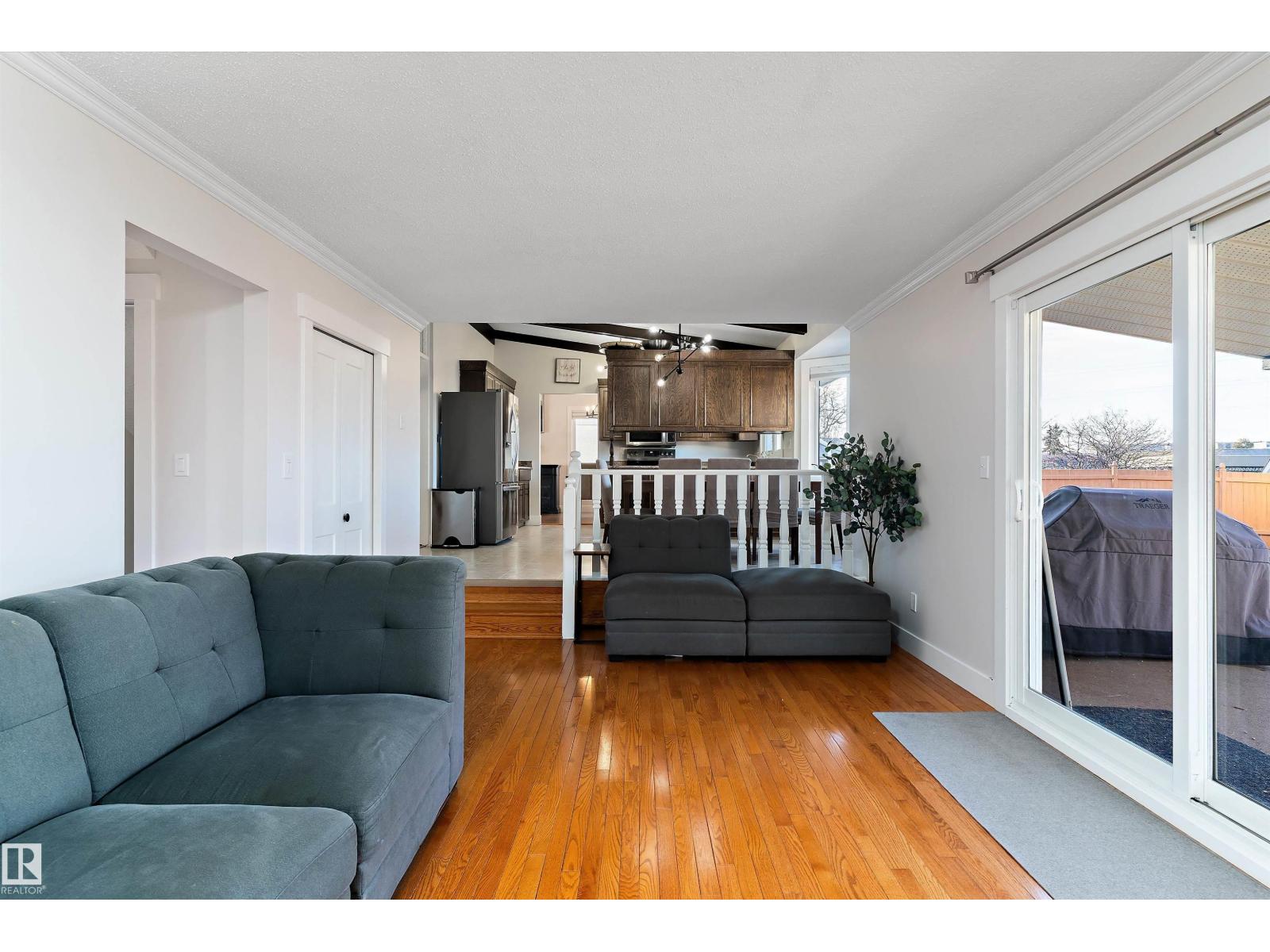 3026 105a St Nw, Edmonton, Alberta  T6J 3A5 - Photo 5 - E4466782