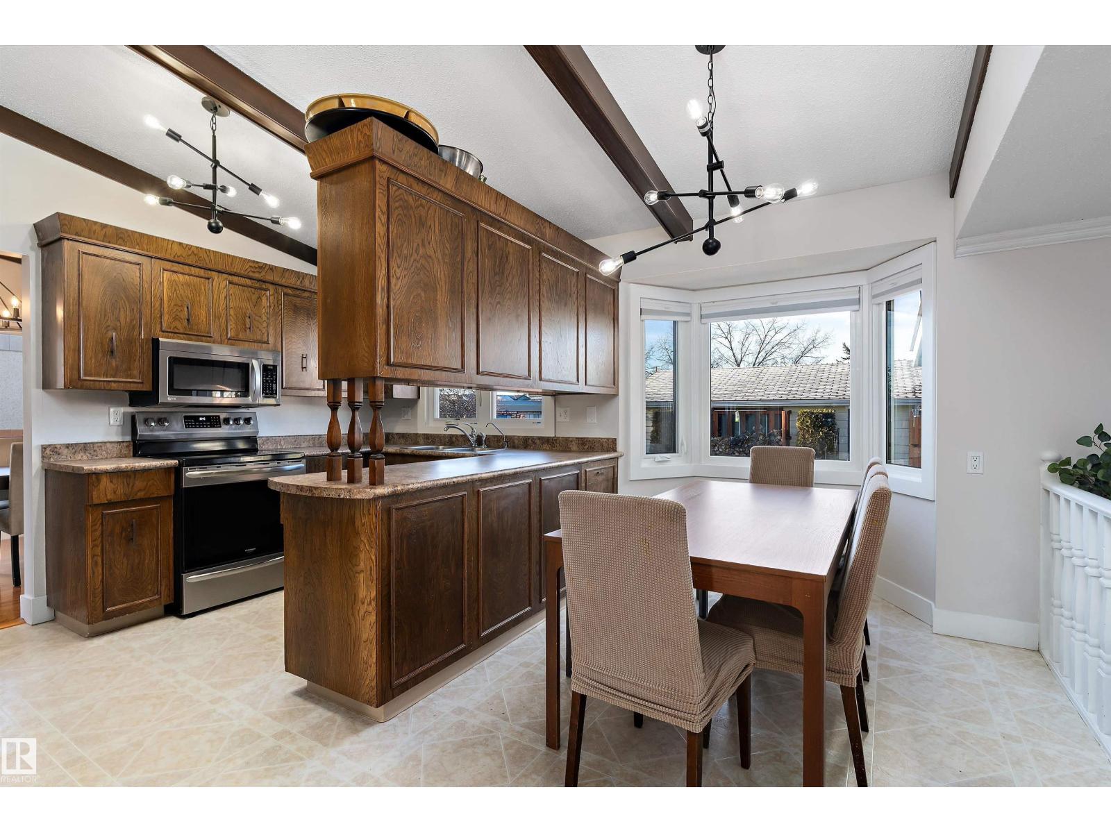 3026 105a St Nw, Edmonton, Alberta  T6J 3A5 - Photo 7 - E4466782