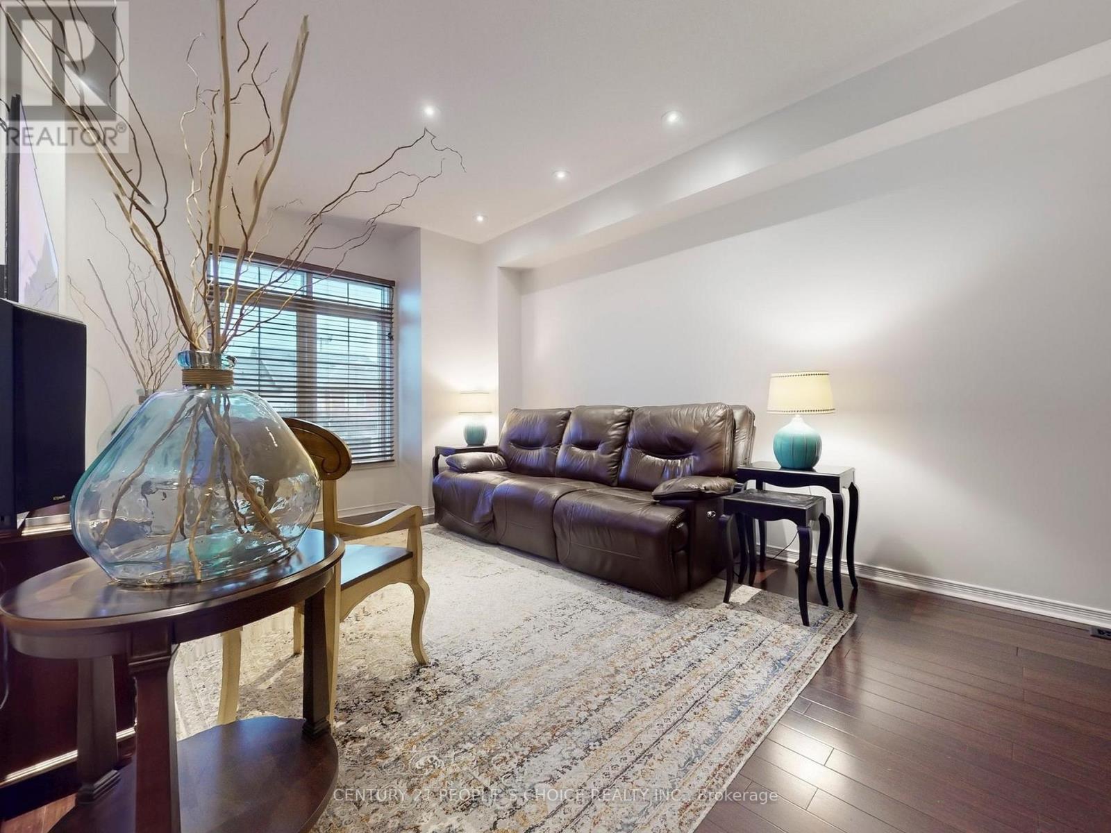 8 Croker Drive E, Ajax, Ontario  L1S 7T3 - Photo 4 - E12575488