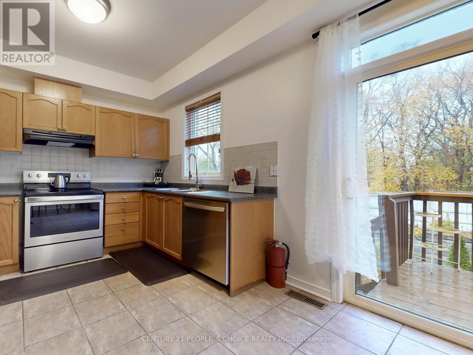 8 Croker Drive E, Ajax, Ontario  L1S 7T3 - Photo 9 - E12575488