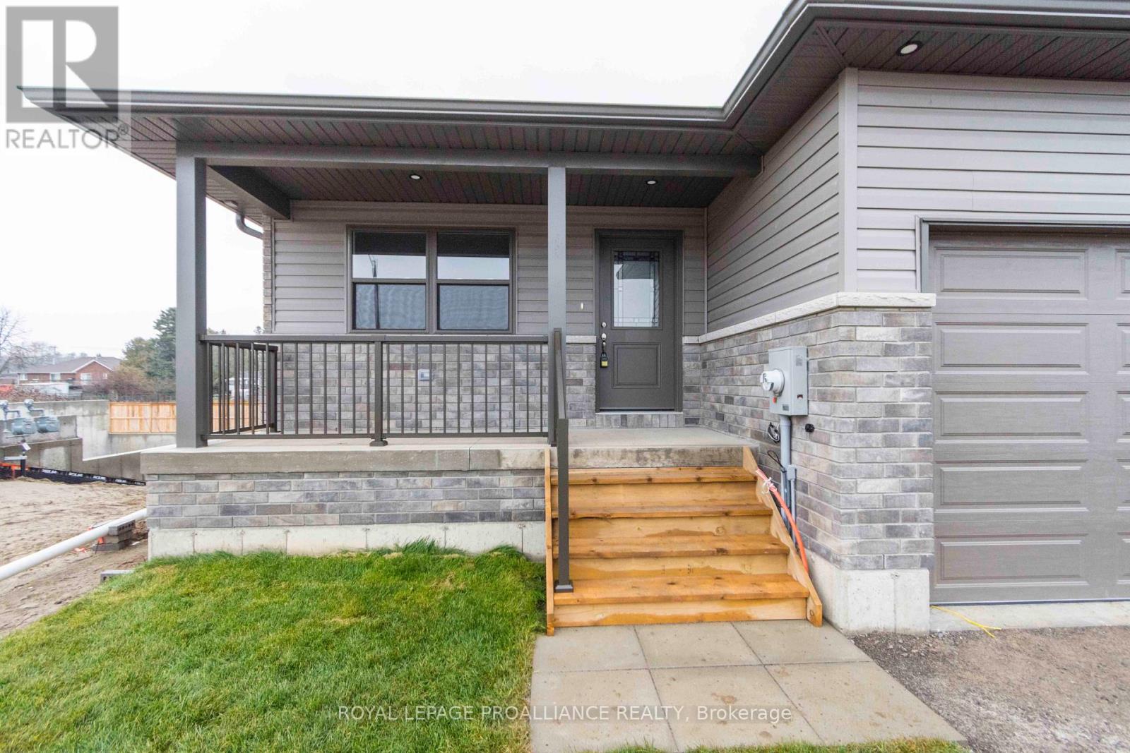 27 Clayton John Avenue, Brighton, Ontario  K0K 1H0 - Photo 2 - X12338808