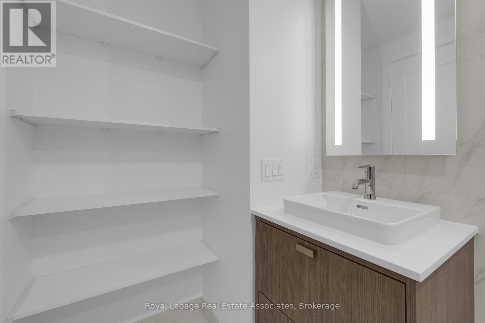 616 - 259 The Kingsway, Toronto, Ontario  M9A 0G2 - Photo 24 - W12576766