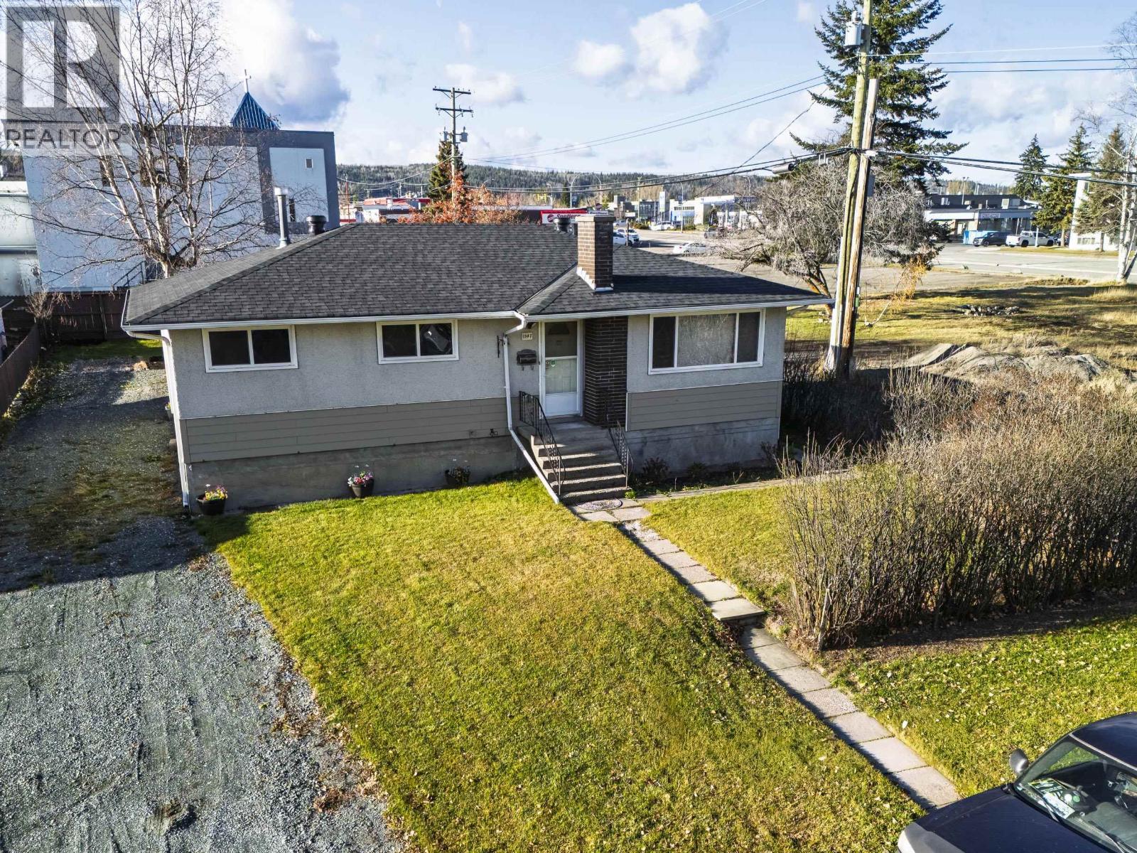 1547 Irwin Street, Prince George, British Columbia  V2M 2Y6 - Photo 2 - R3070263