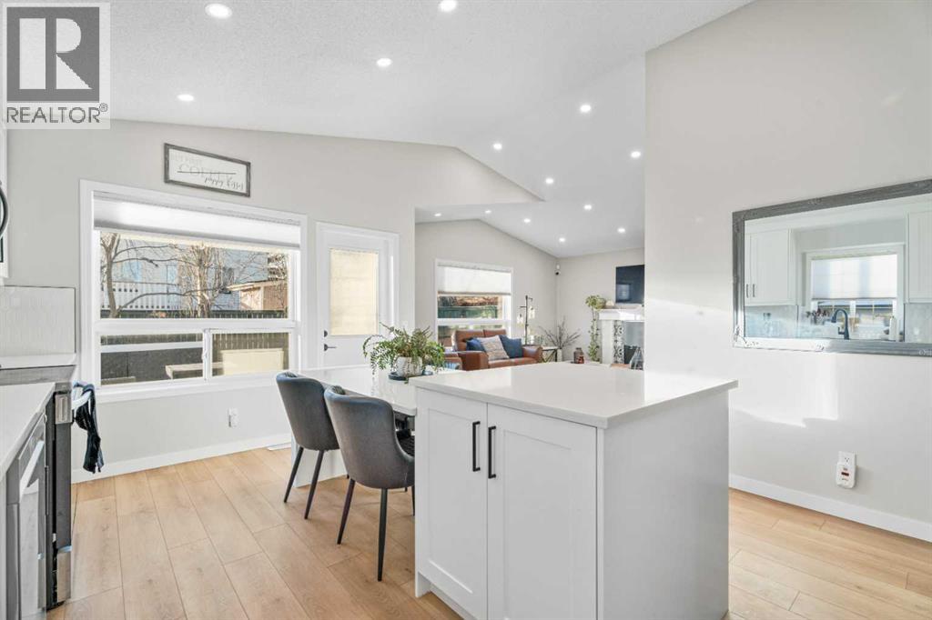 117 Rocky Ridge Landing Nw, Calgary, Alberta  t3g 4h5 - Photo 14 - A2272121