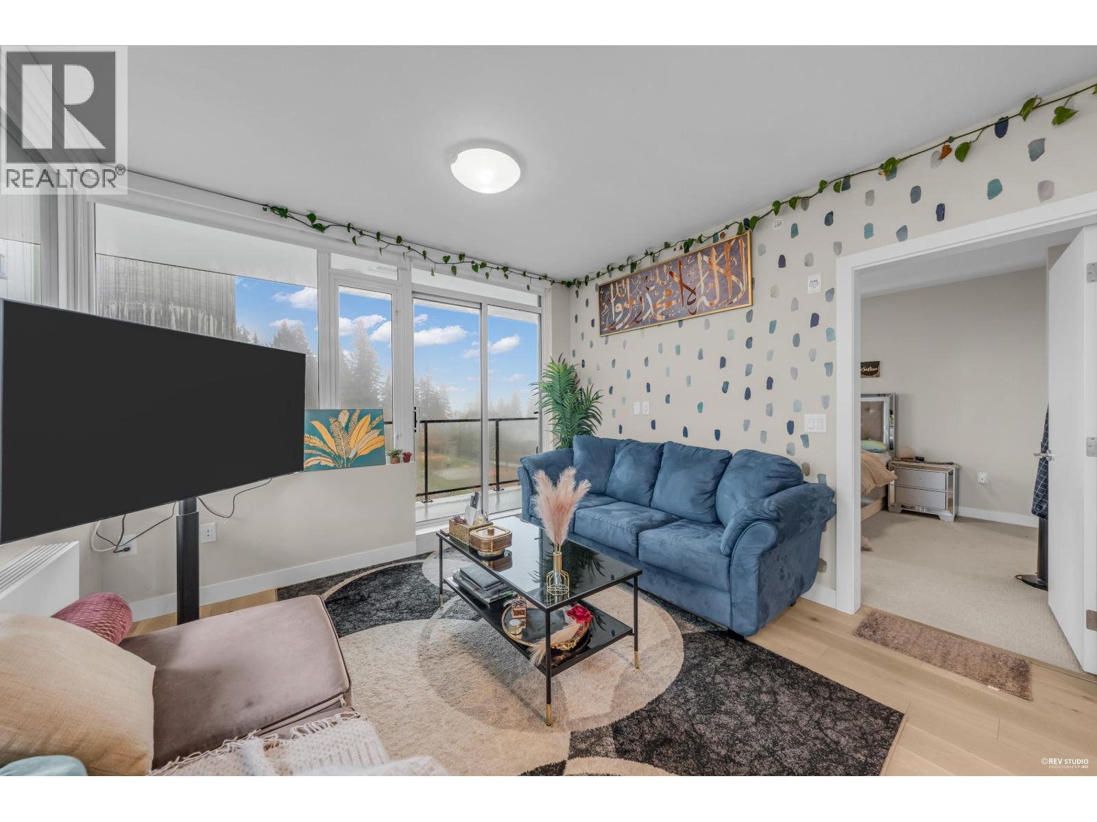 702 8725 University Crescent, Burnaby, British Columbia  V5A 4Y8 - Photo 2 - R3070283