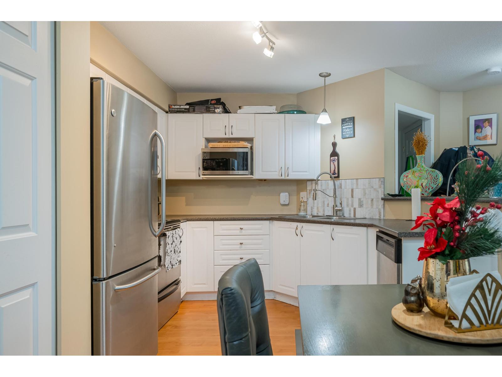 211 33599 2 Avenue, Mission, British Columbia  V2V 6J3 - Photo 4 - R3070254