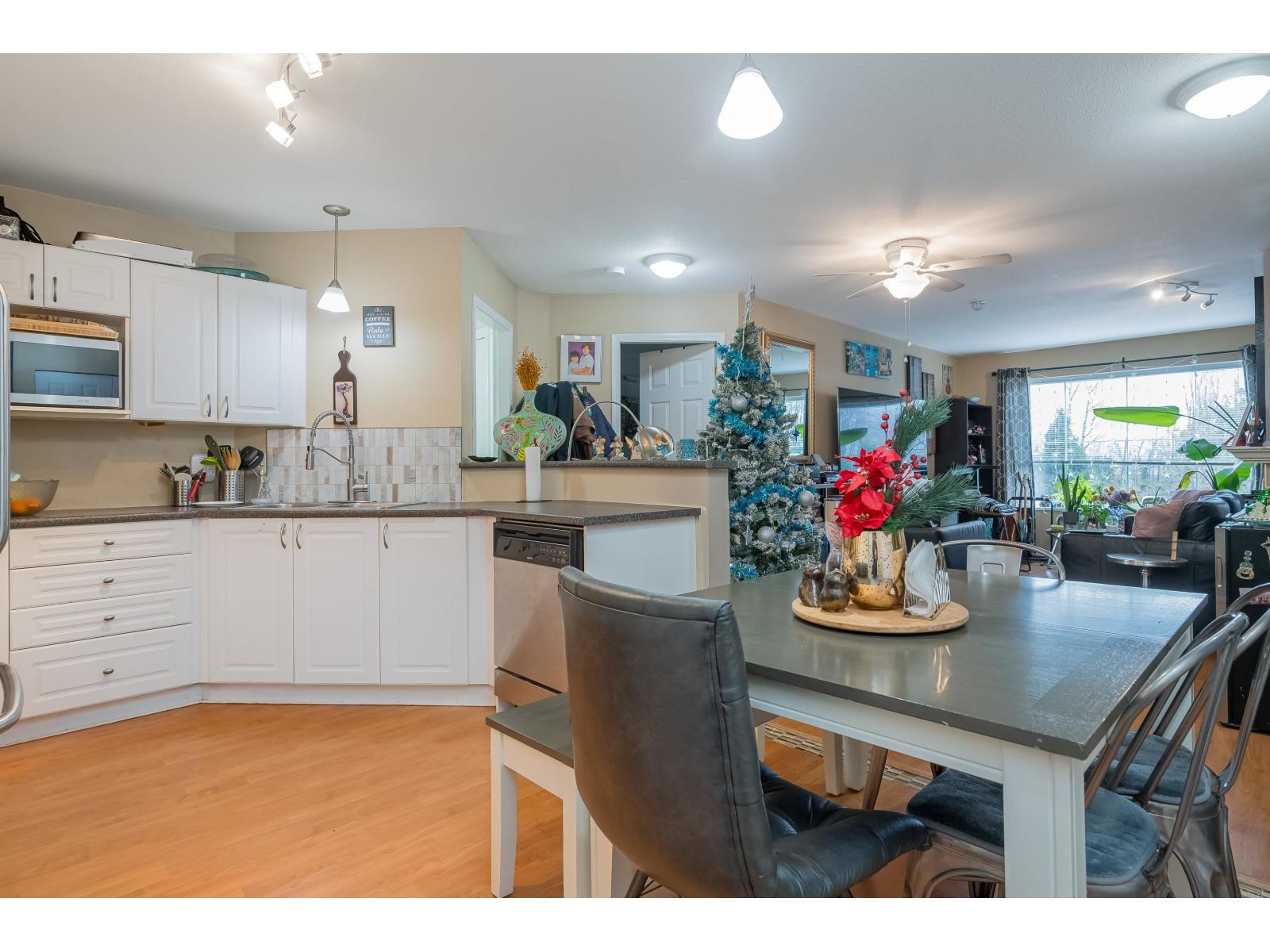 211 33599 2 Avenue, Mission, British Columbia  V2V 6J3 - Photo 7 - R3070254