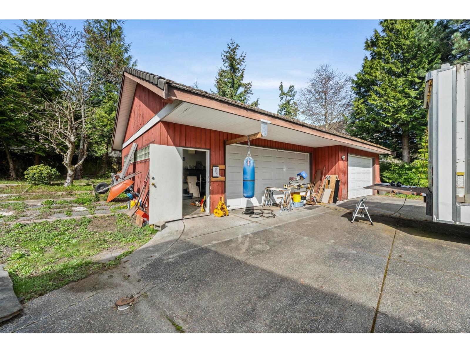 13201 23a Avenue, Surrey, British Columbia  V4A 9W5 - Photo 13 - R3070251