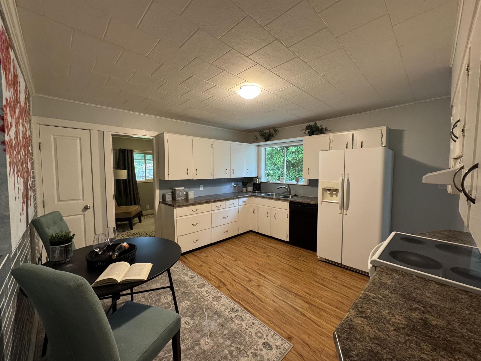 7657 Blott Street, Mission, British Columbia  V2V 3K2 - Photo 3 - R3070252